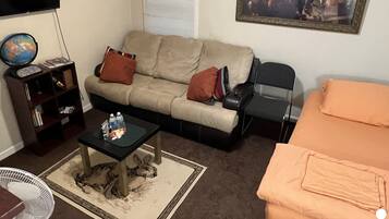 Deluxe Suite, 1 Bedroom, Bathtub | Individually decorated, individually furnished, laptop workspace
