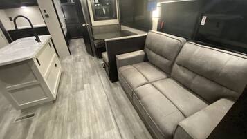 1 bedroom, individually decorated, individually furnished