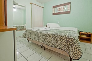 Minibar, soundproofing, free WiFi, bed sheets - Hotel Parati (Arapongas)