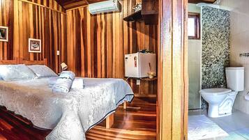 Quarto casal | 1 quarto, Wi-Fi de cortesia, roupa de cama