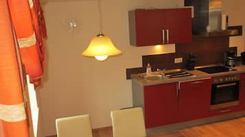 Comfort Apartment, Ensuite, Pool View
