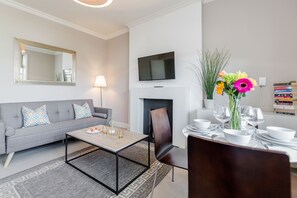 Living area - Kensington Apartment with terrace (London)