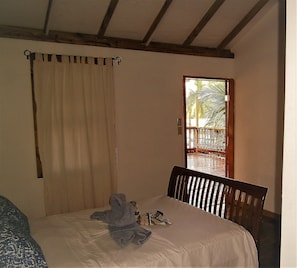 Comfort Double Room, Private Bathroom (Queen Room, Solar Hot Water) | Individually decorated, individually furnished, blackout drapes - The Funky Dodo Backpackers (Hopkins)