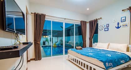 Green View Pool Cha-am15