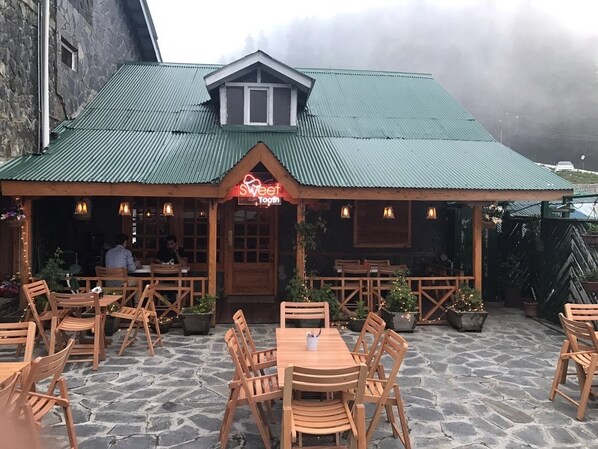 Courtyard - Woods Dale (Abbottabad)