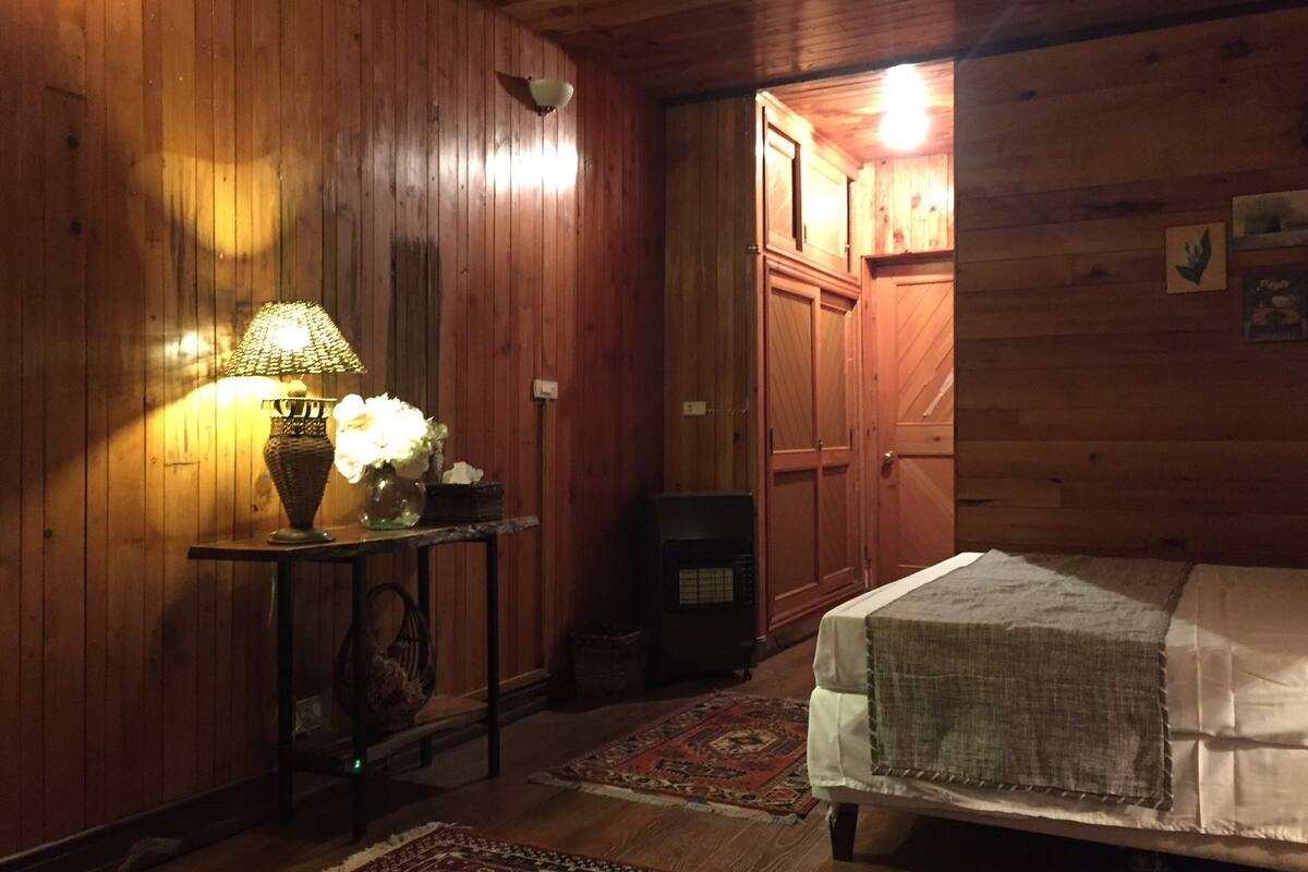 Executive Double Room, 1 King Bed, Private Bathroom, Valley View | 1 bedroom, premium bedding, WiFi (free)