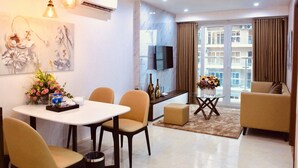 Standard Apartment | Desk, soundproofing, iron/ironing board, WiFi (free) - New Life Condotel (Bai Chay)