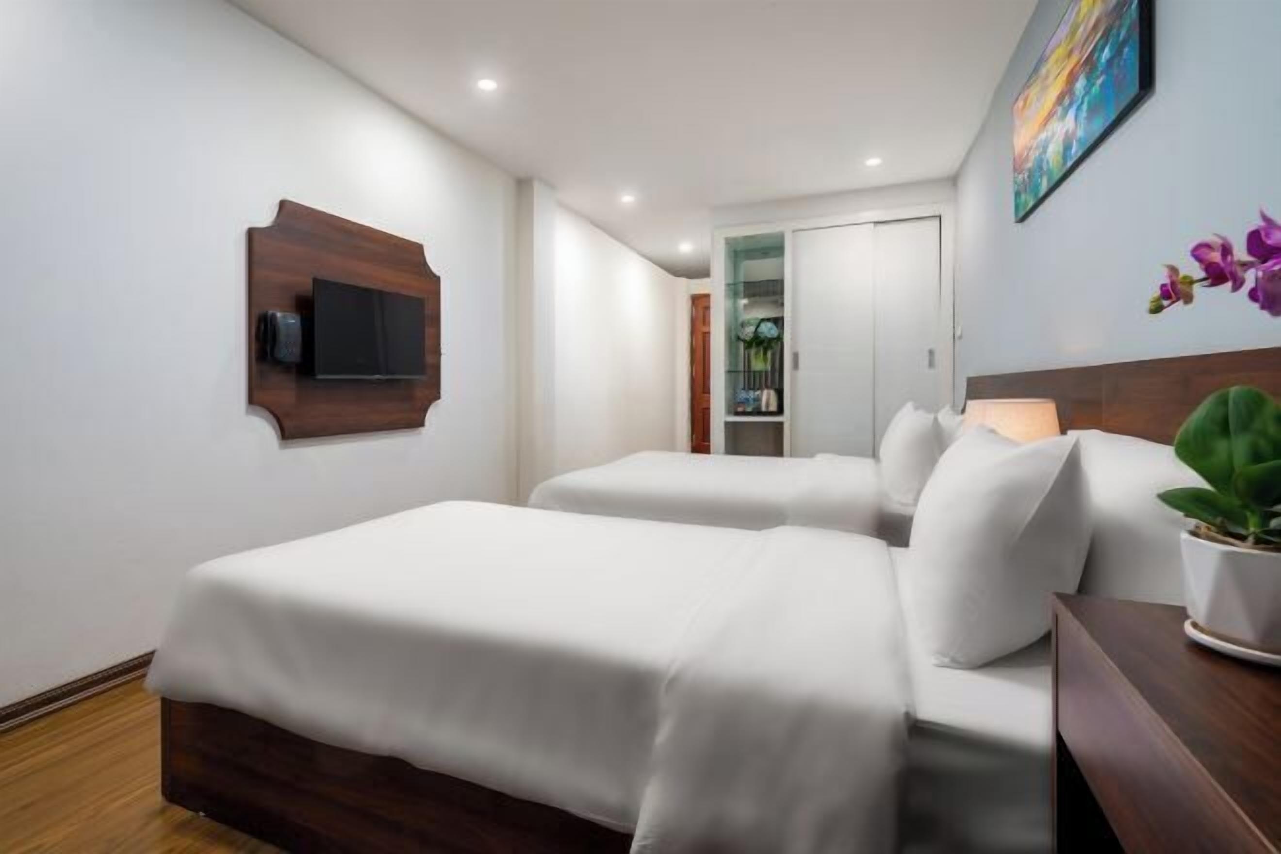 Artículos del minibar gratis y escritorio 