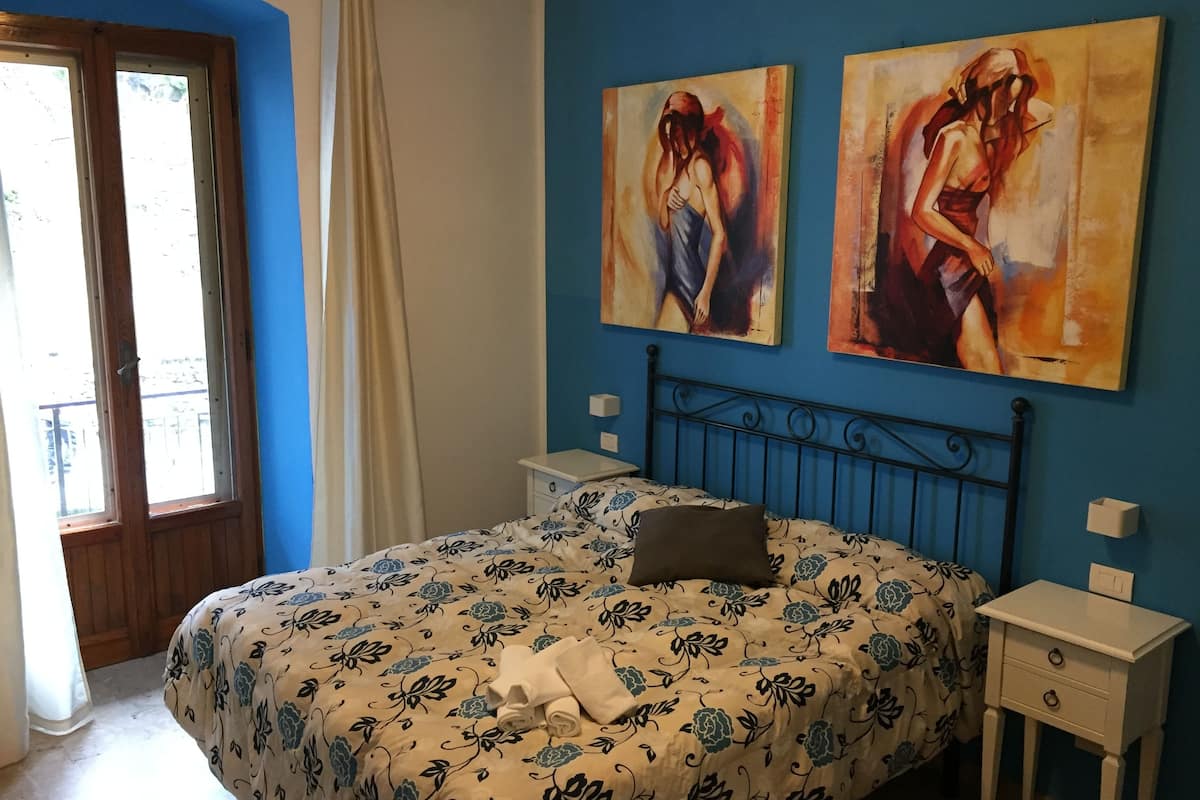 Double Room, Balcony | In-room safe, desk, blackout curtains, free WiFi