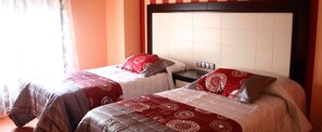 Doppelzimmer | Schreibtisch, kostenloses WLAN, Bettwäsche