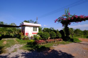 Property grounds - Huenhimphu Resort (Phu Phan)