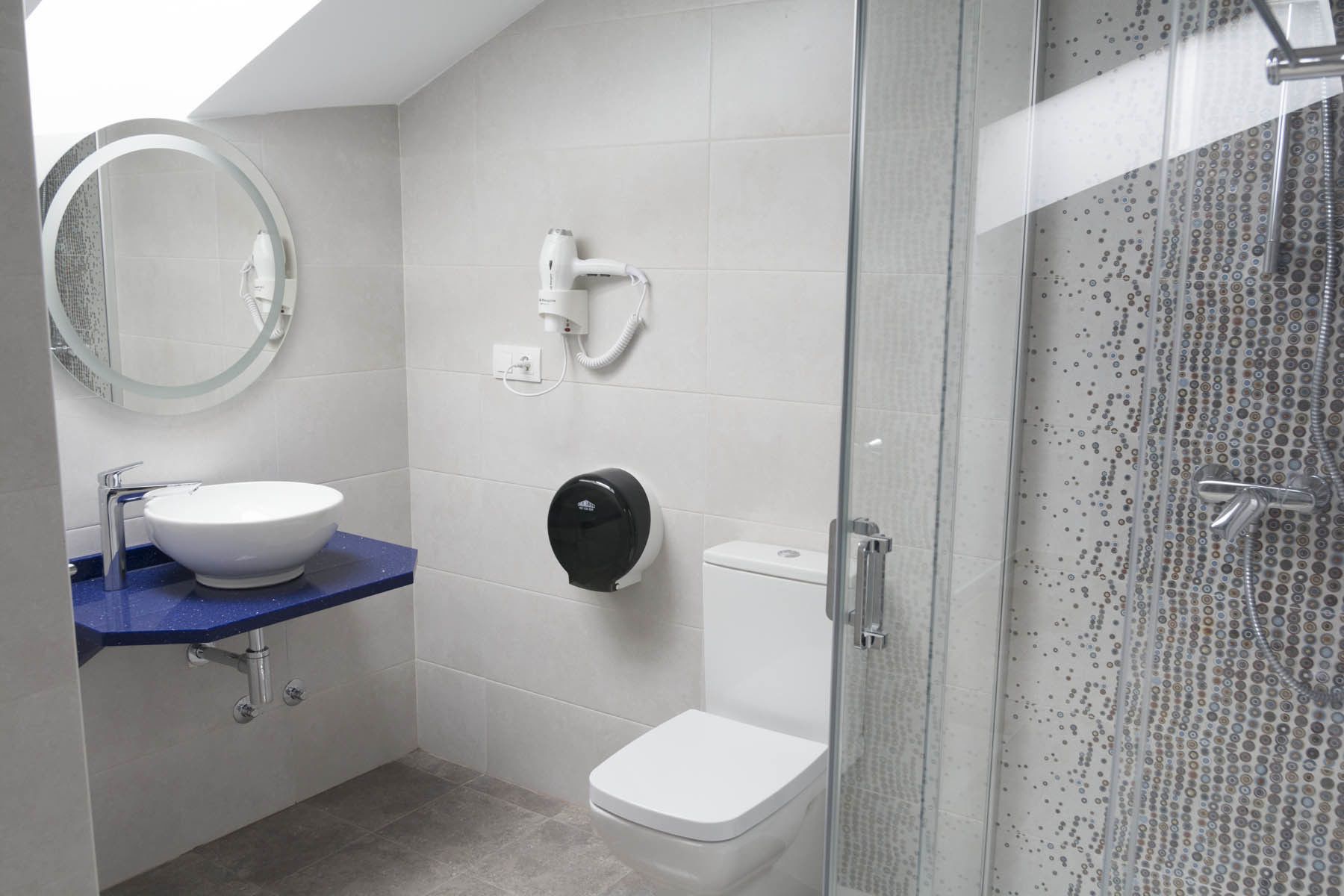 double or twin room | bathroom shower