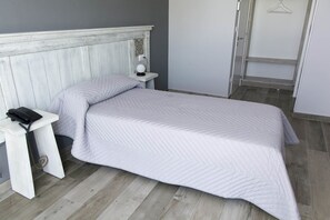 Single Room | Bathroom