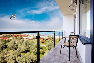 Apartamento família, 1 quarto, sacada, vista para o mar | Vista da sacada