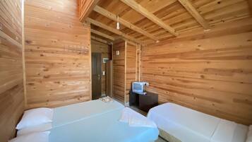 Phòng 3 Deluxe | Minibar, bộ trải giường