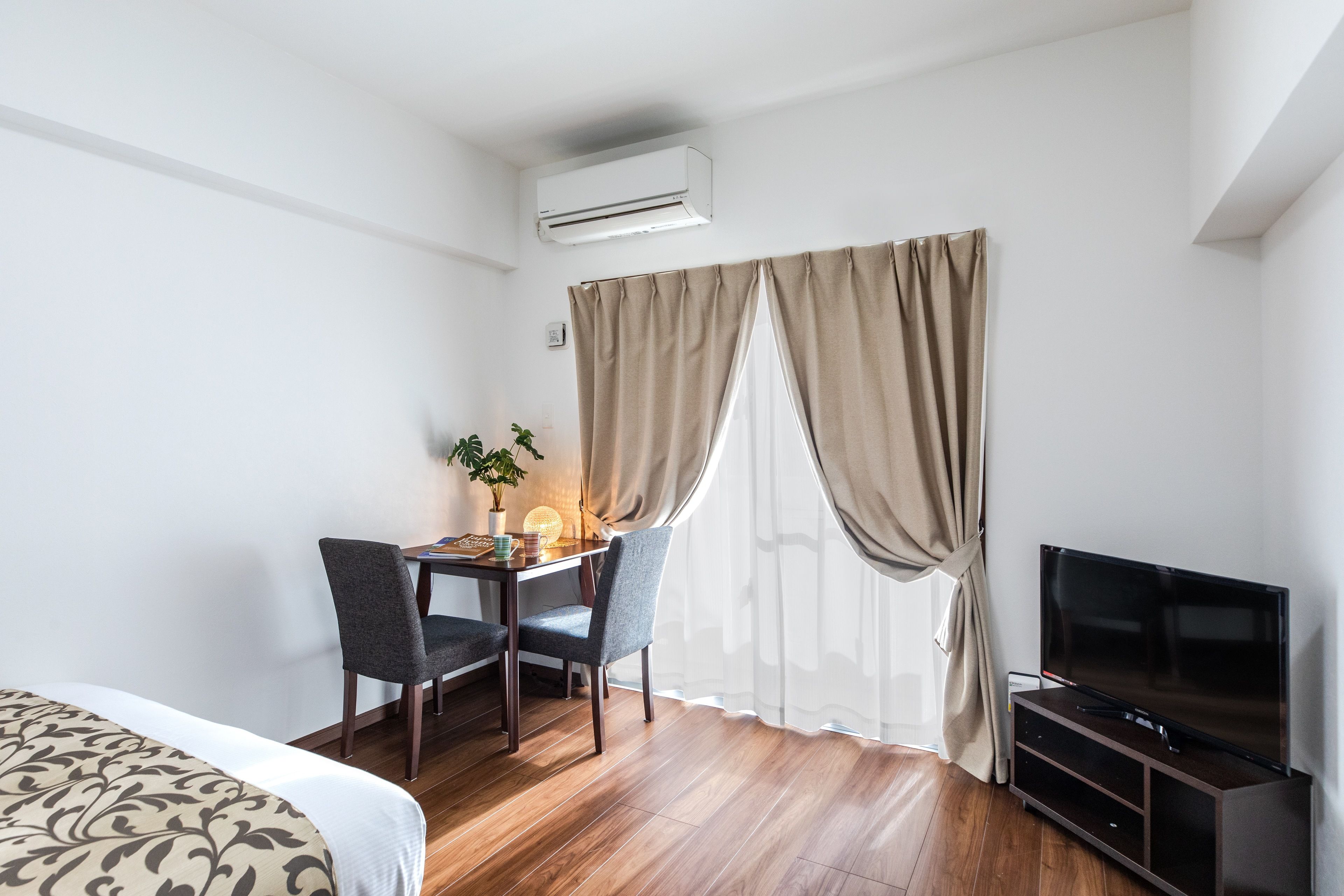 1 habitación, escritorio, wifi gratis y ropa de cama 