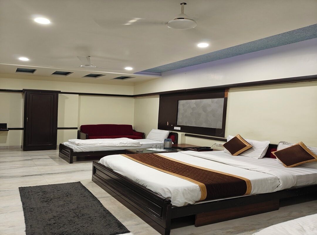 Family Room | Free WiFi