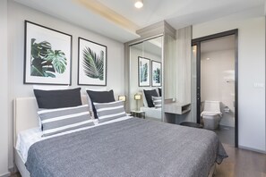 Loft | 1 bedroom, in-room safe, free WiFi, bed sheets