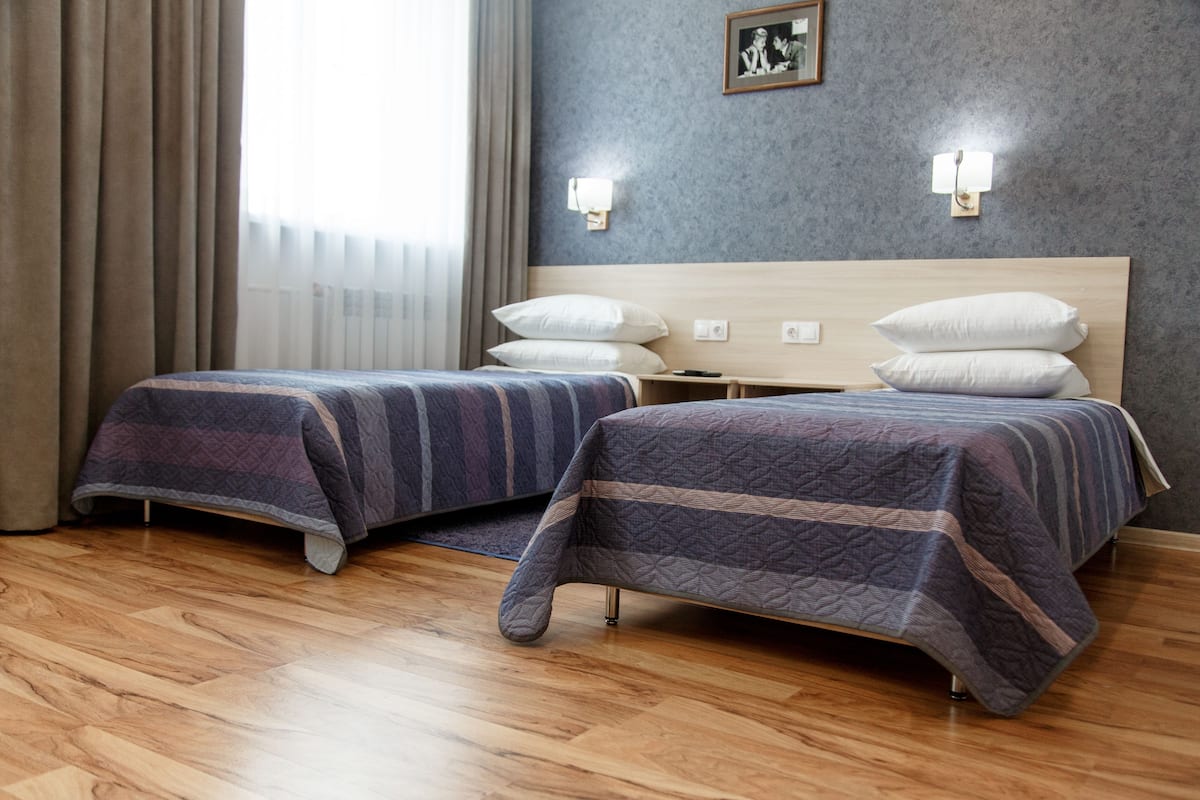 Superior Twin Room | Premium bedding, in-room safe, desk, iron/ironing board