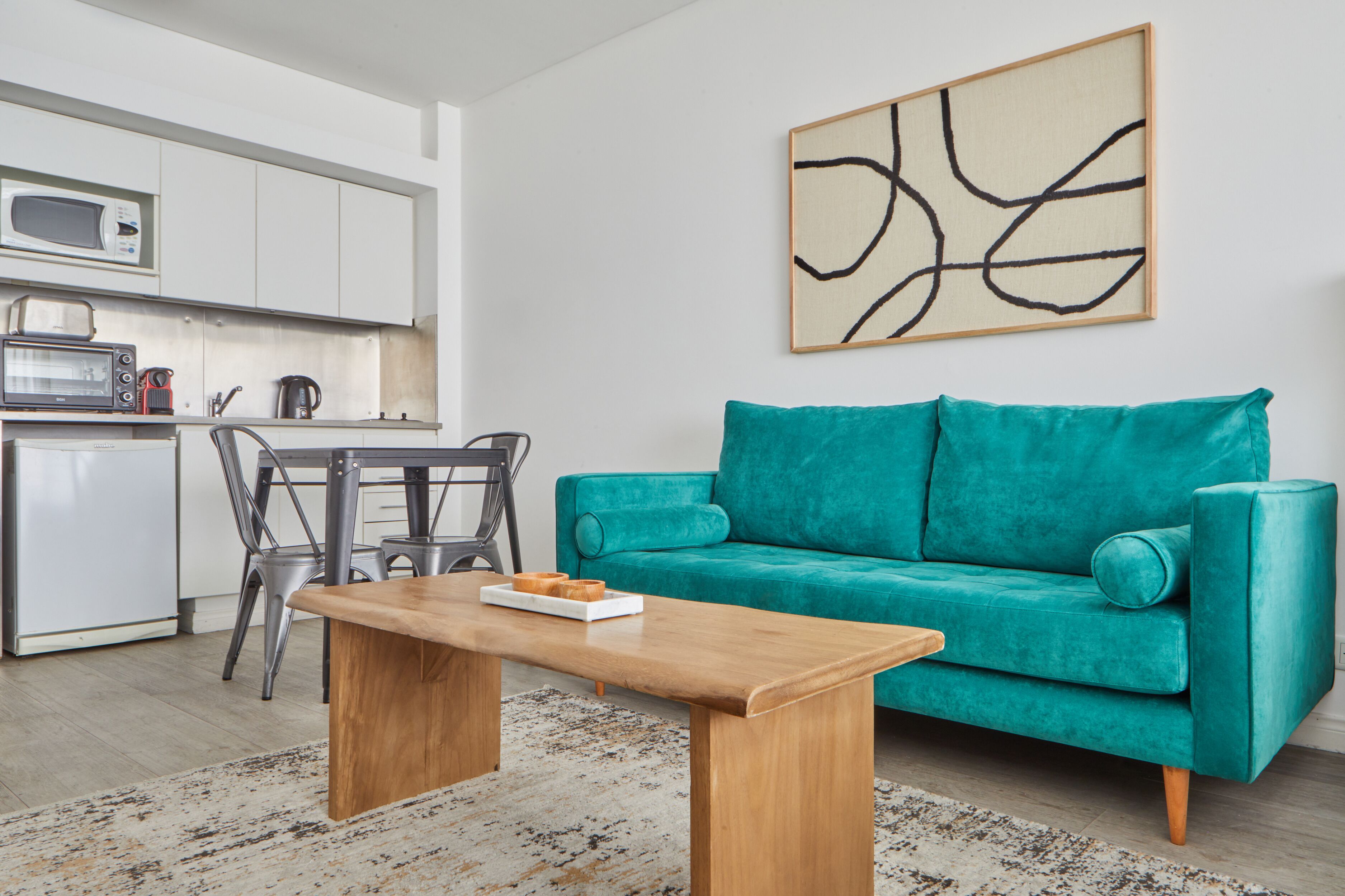 basic studio (#cs54) | living area | smart tv