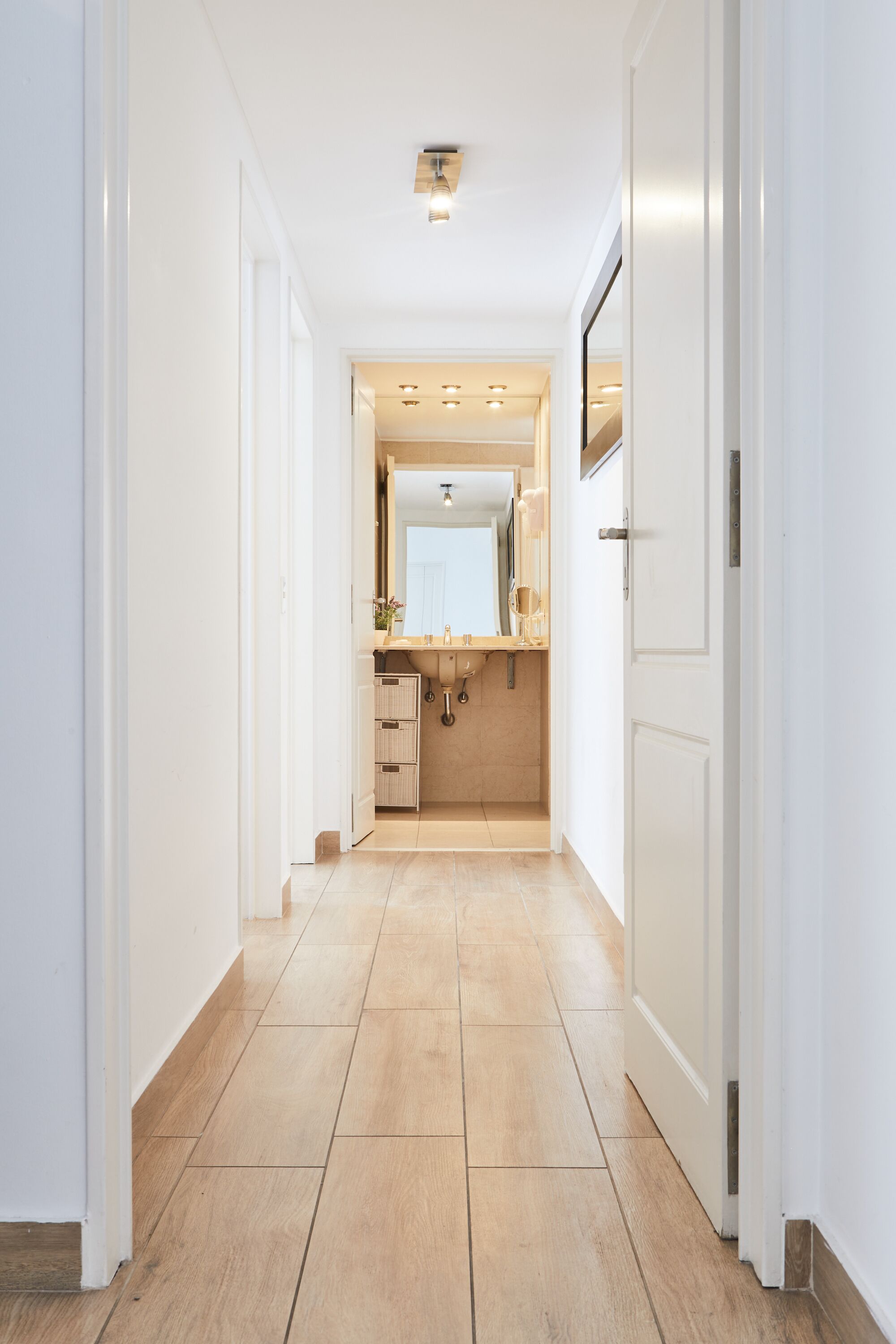 family apartment, 2 bedrooms, kitchen | living area | smart tv