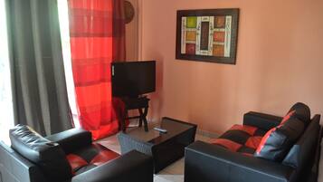 Studio, Multiple Beds | Iron/ironing board, free WiFi, bed sheets