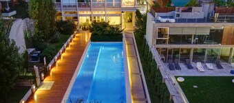 Nido at Quartier del Polo