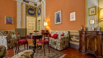 Suite Palazzo - Albergo Diffuso Volterra | Zona de estar
