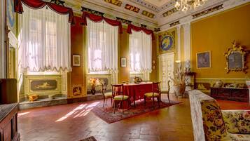 Suite Palazzo - Albergo Diffuso Volterra | Area soggiorno