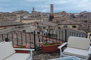 Perhehuoneisto | Terassi/patio