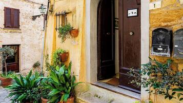 Casa Alberi - Albergo Diffuso Volterra | Schreibtisch, laptopgeeigneter Arbeitsplatz, kostenloses WLAN
