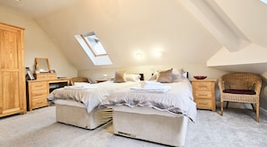Superior Double or Twin Room, Mountain View | Premium bedding, iron/ironing board, free WiFi, bed sheets - Dalegarth House (Keswick)