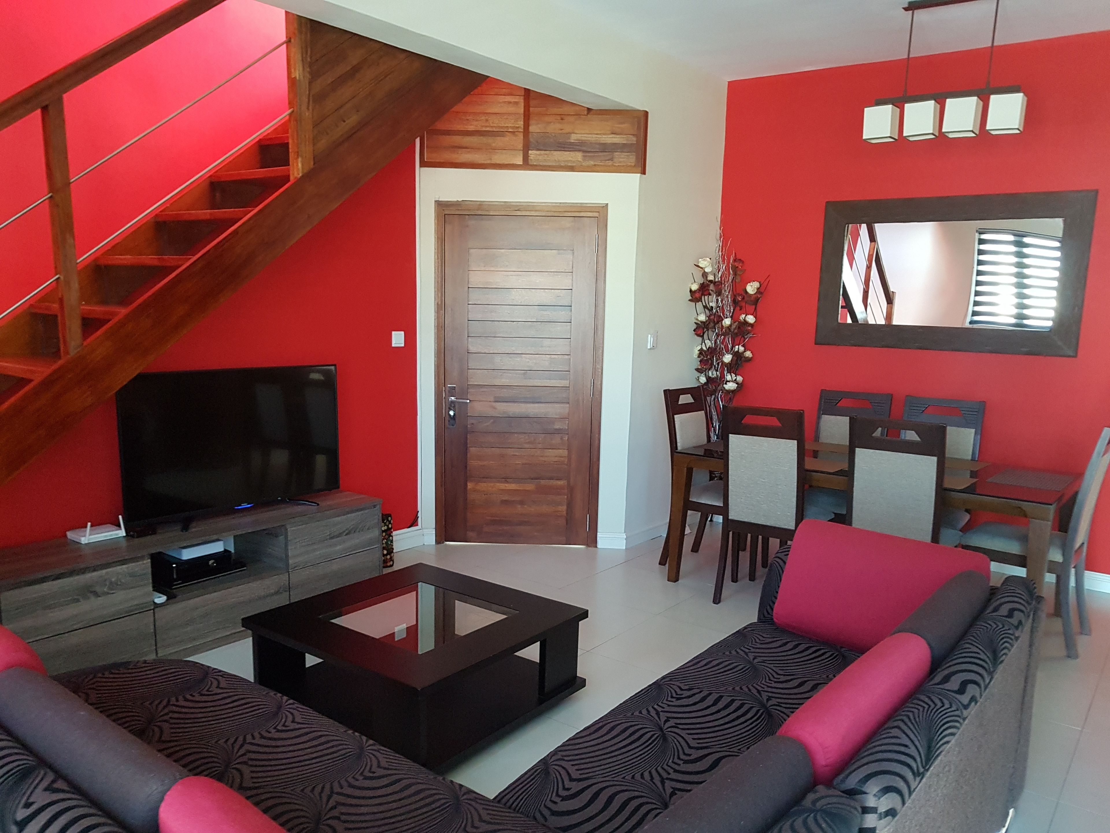 Apartment, 3 Bedrooms | Living room | Flat-screen TV
