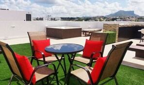 ลานระเบียง/นอกชาน