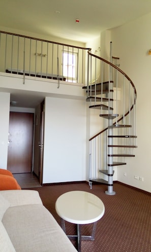 Family Duplex, 2 Bedrooms, Refrigerator, Beachfront | 1 bilik tidur, peralatan tempat tidur premium, katil bayi/kot (percuma) 
