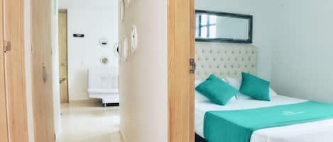 Standard Apartment, 3 Bedrooms | 1 bedroom, laptop workspace, blackout drapes, free WiFi