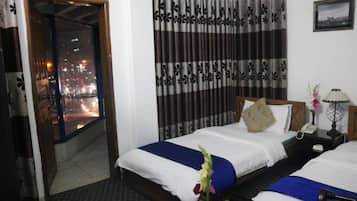 In-room safe, desk, soundproofing, free WiFi