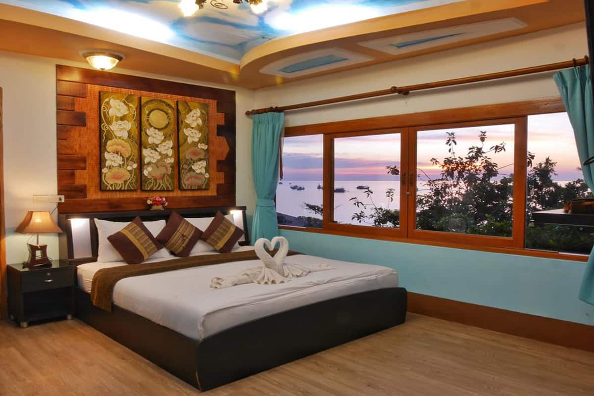 Deluxe Bungalow with Sea View | ตู้นิรภัยในห้องพัก, ผ้าม่านกันแสง, Wi-Fi ฟรี, ผ้าปูที่นอน