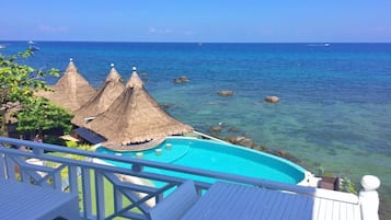 Honeymoon Suite with Sea View | Teres/patio