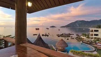 Deluxe Bungalow with Sea View | Vue de la chambre
