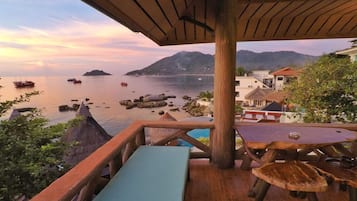 Deluxe Bungalow with Sea View | Terrasse/Patio