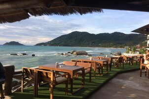 Breakfast, lunch, dinner served; local and international cuisine 