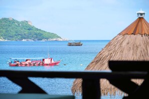 Superior Double Room with Sea View | Vista do quarto