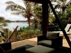 Appartement Romantique, 2 chambres, vue plage, en front de plage | Terrasse/Patio