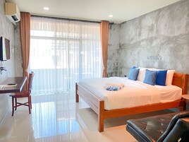 Ropa de cama de alta calidad, cortinas opacas, sistema de insonorización