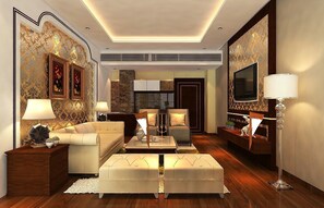 Suíte grand, 4 quartos | Escrivaninha, ferros/tábuas de passar roupa