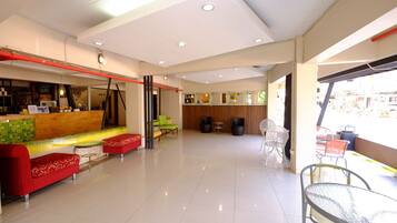 Kawasan tempat duduk lobi