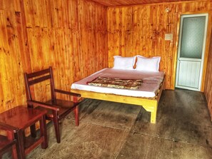 1 bedroom, desk, free WiFi - Heritage Journey Homestay (Hai Phong)