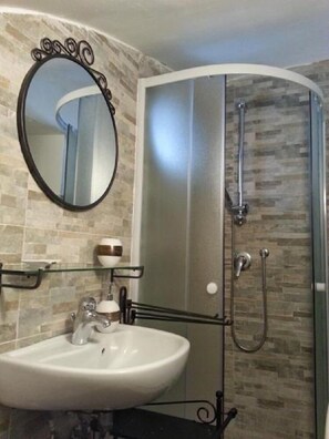 Bathroom - B&B Bari Old Town (Bari)
