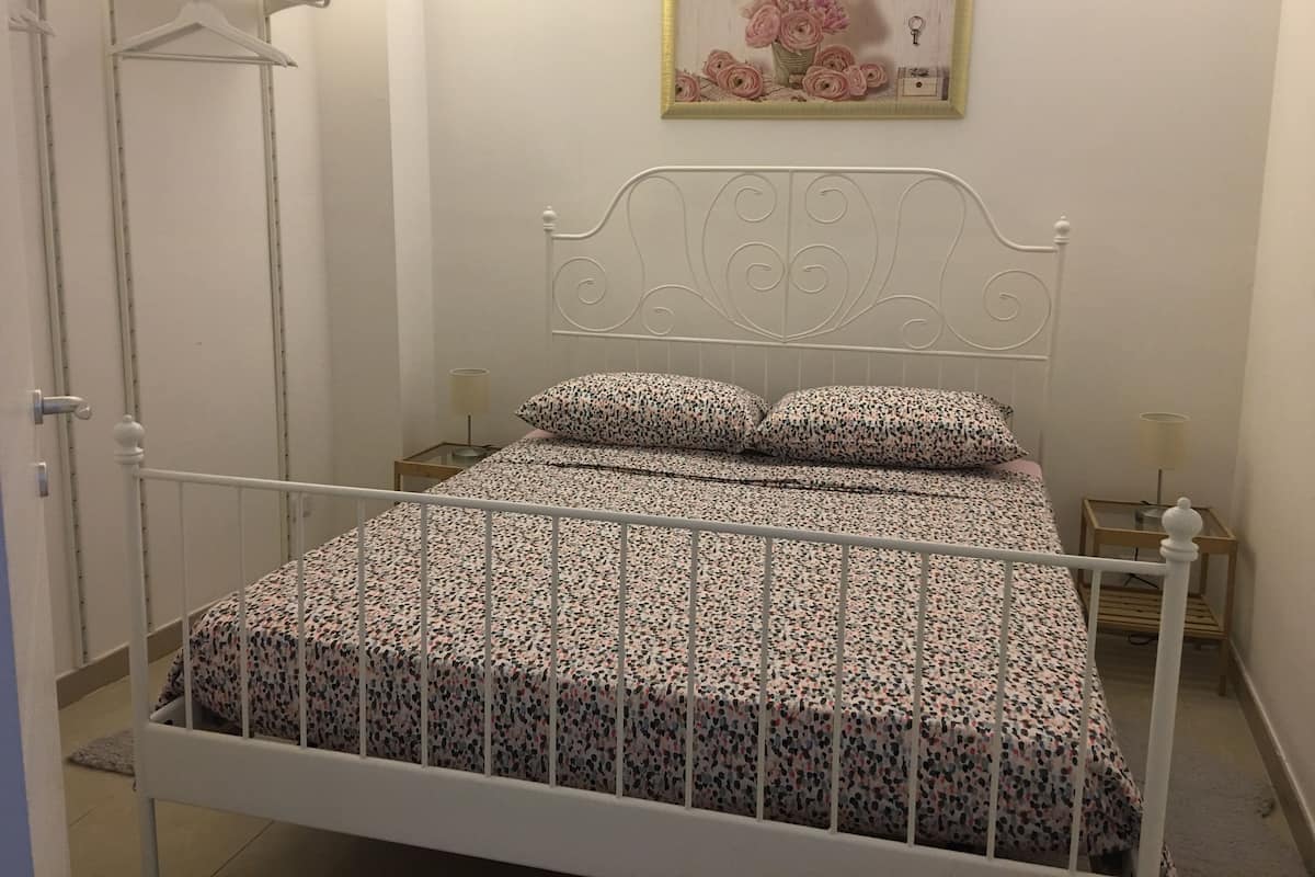 Deluxe appartement | 1 slaapkamer, donzen dekbedden, gratis wifi, beddengoed